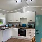 Hollicarrs - Sunflower 山林小屋 约克
